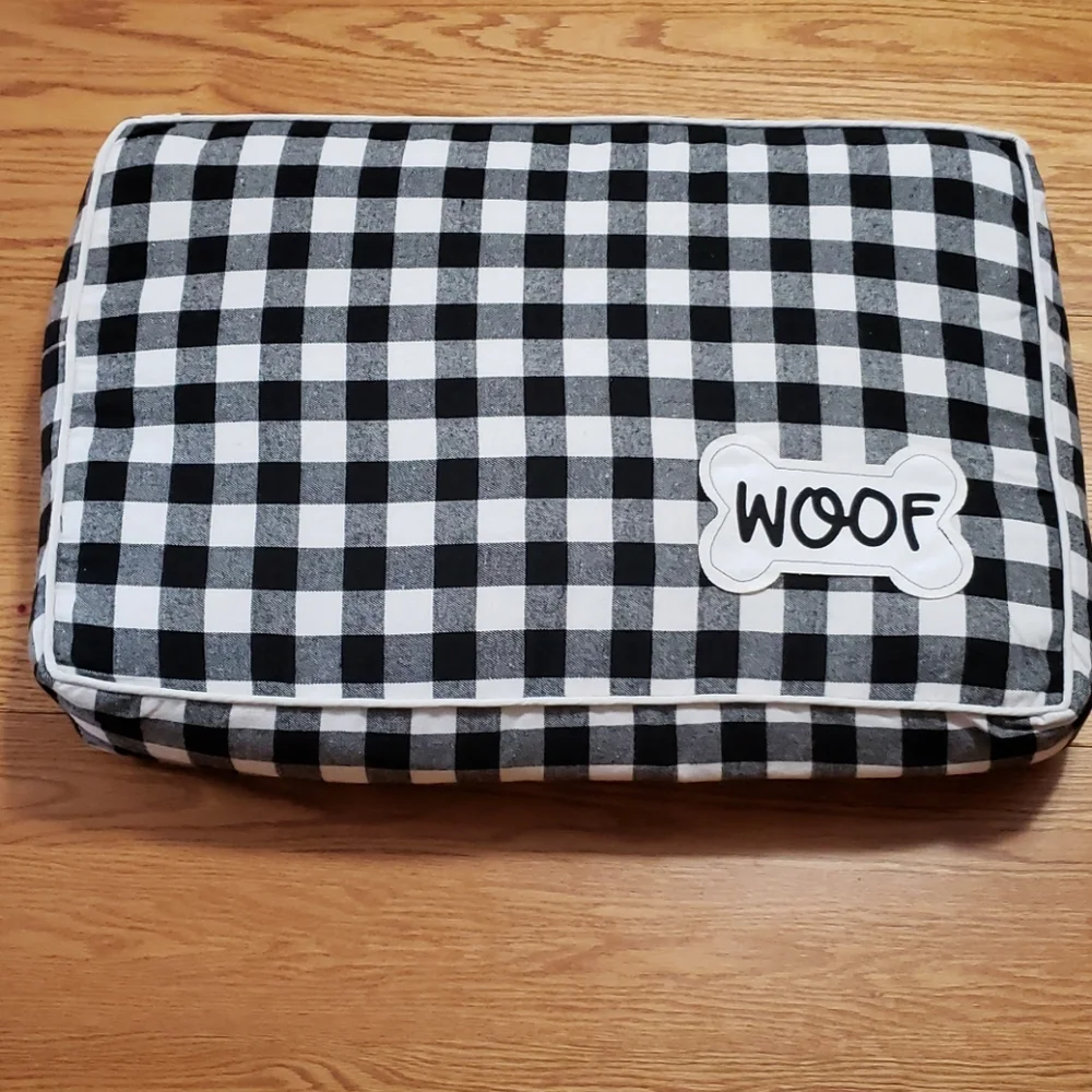 Buffalo check Woof dog bed NWT